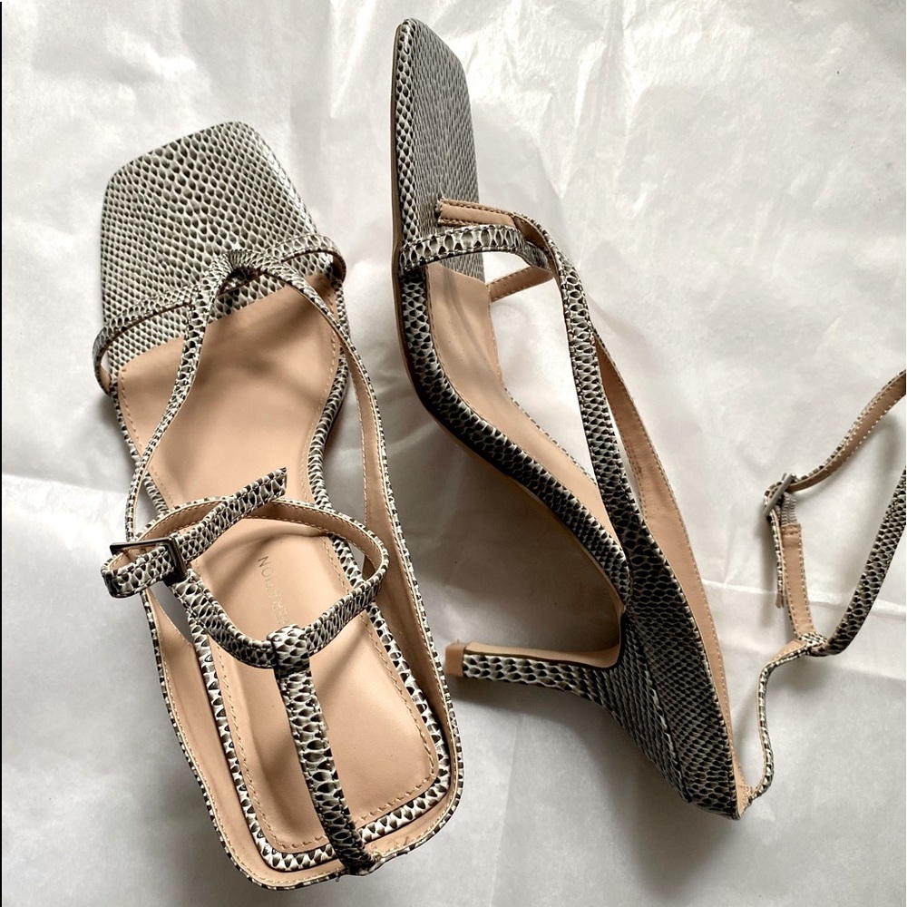 BCBGenaration sandals NEW